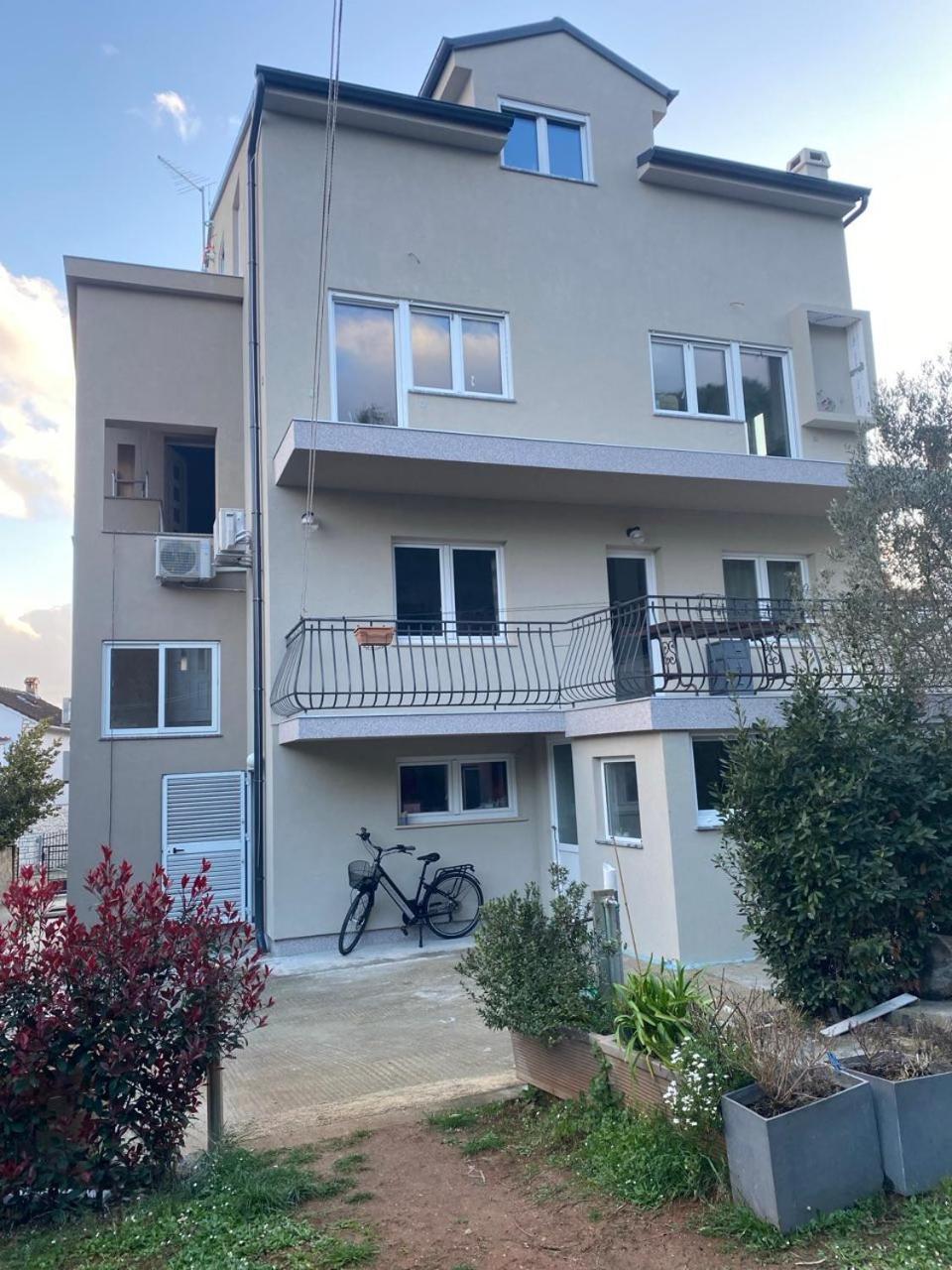 Apartments Mirta Ровинь Экстерьер фото