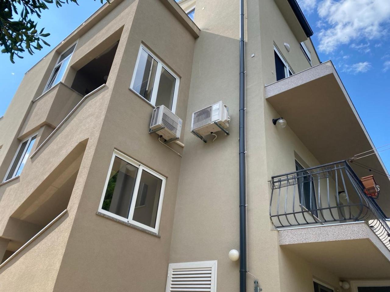 Apartments Mirta Ровинь Экстерьер фото